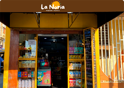 La tienda de La Noria ubicada en la calle Simón Bolívar N° 398 en Tumbes